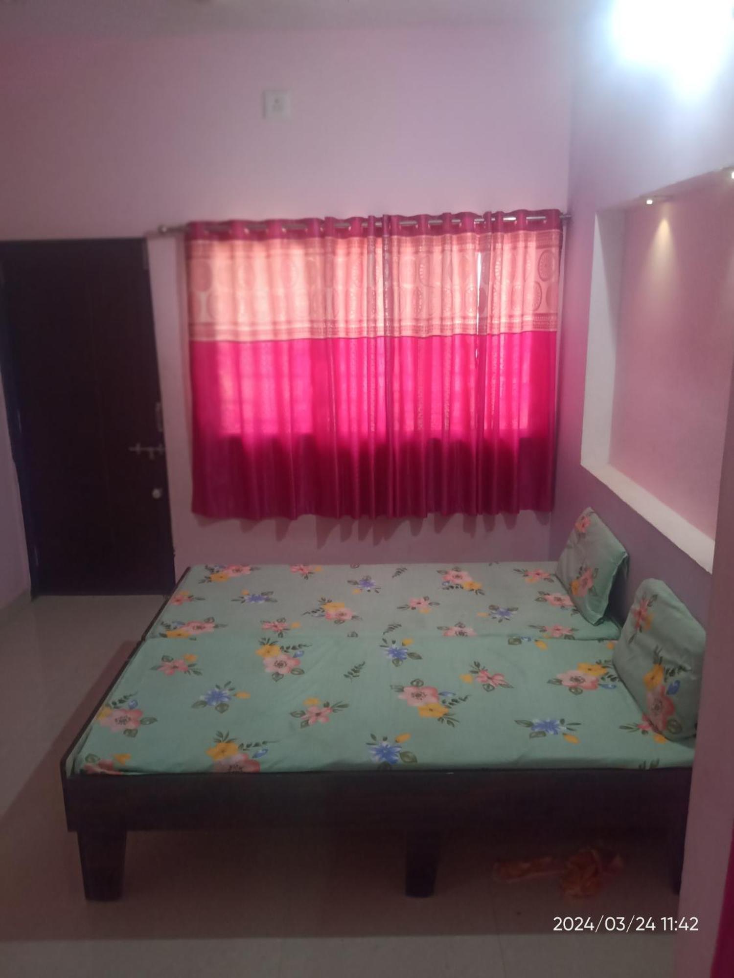 Dwarka Home Stay 2 Only Family المظهر الخارجي الصورة