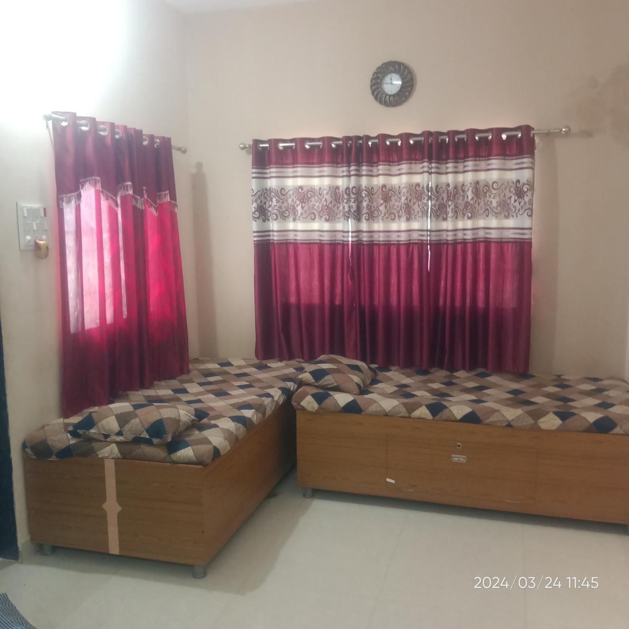 Dwarka Home Stay 2 Only Family المظهر الخارجي الصورة