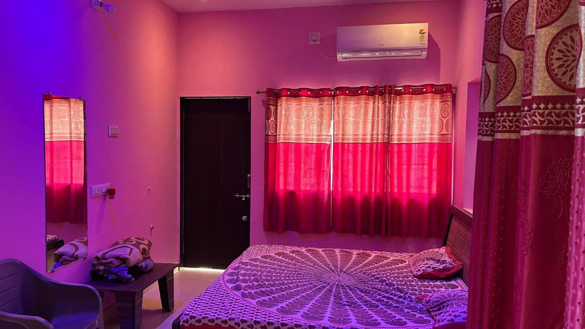 Dwarka Home Stay 2 Only Family المظهر الخارجي الصورة